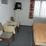 Hotel Ockenheim 게스트하우스 3*