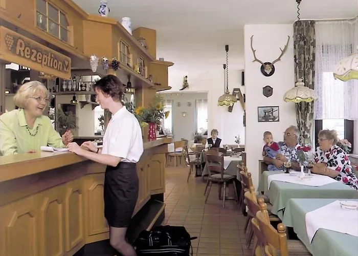 Hotel Ockenheim בית הארחה 3*