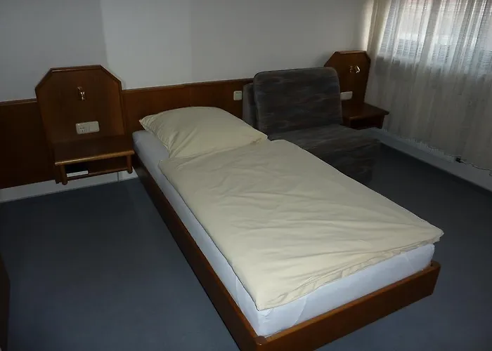 בית הארחה Hotel Ockenheim Ockenheim